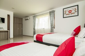 View from room - OYO 882 Puri Gevana Guest House (Padang Panjang)