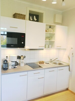 Kühlschrank, Mikrowelle, Geschirrspüler
