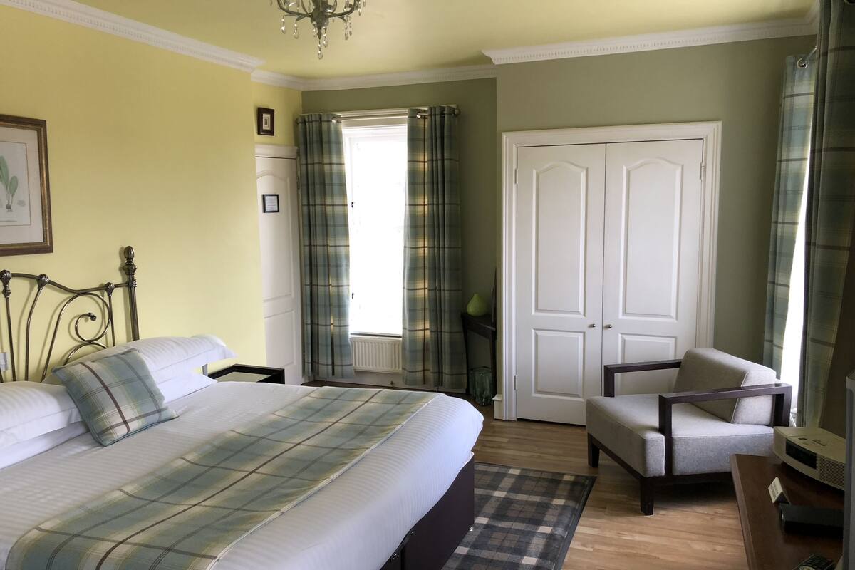 Large Double Room