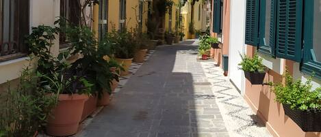 Leilighet, hageutsikt | Gateutsikt