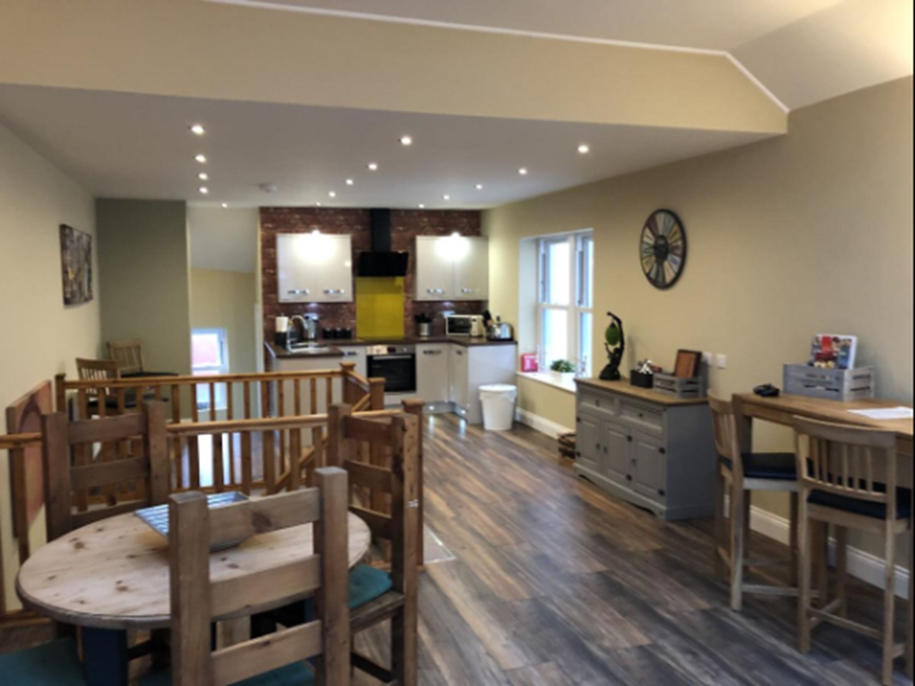 Deluxe Cottage, 2 Bedrooms, Non Smoking | Living area | Flat-screen TV, DVD player