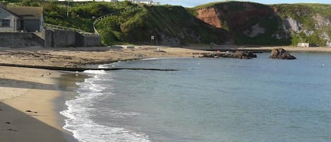 靠近海滩