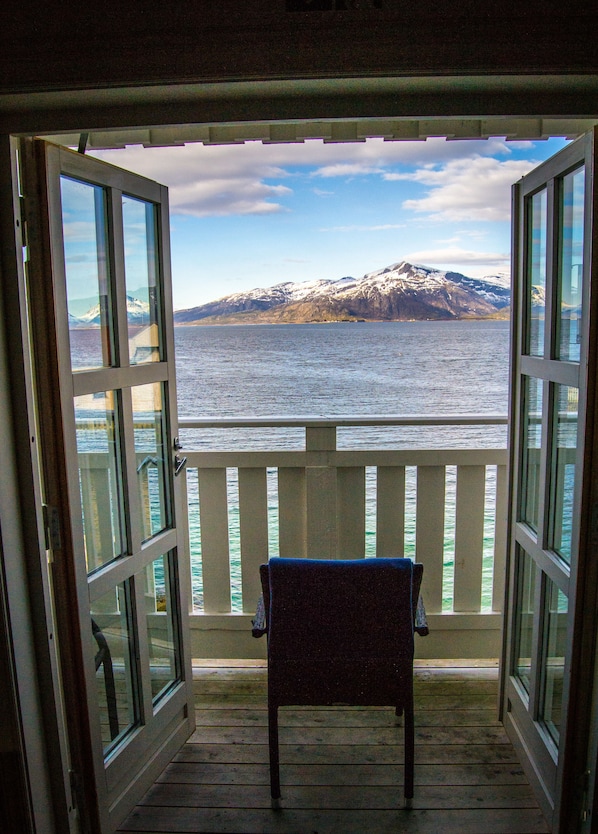 Dormitorio compartido económico, vista al mar | Terraza o patio