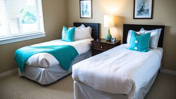 2 slaapkamers, een strijkplank/strijkijzer, internet, beddengoed