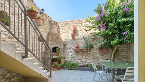 Property grounds - Hostel Pula (Pula)