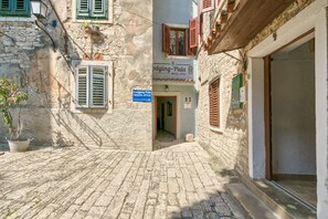 Property entrance - Hostel Pula (Pula)