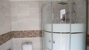 Shower, free toiletries, hair dryer, towels - Casa Mini Bozcaada (Bozcaada)