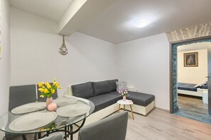 Apartment | Wohnzimmer | Flachbildfernseher