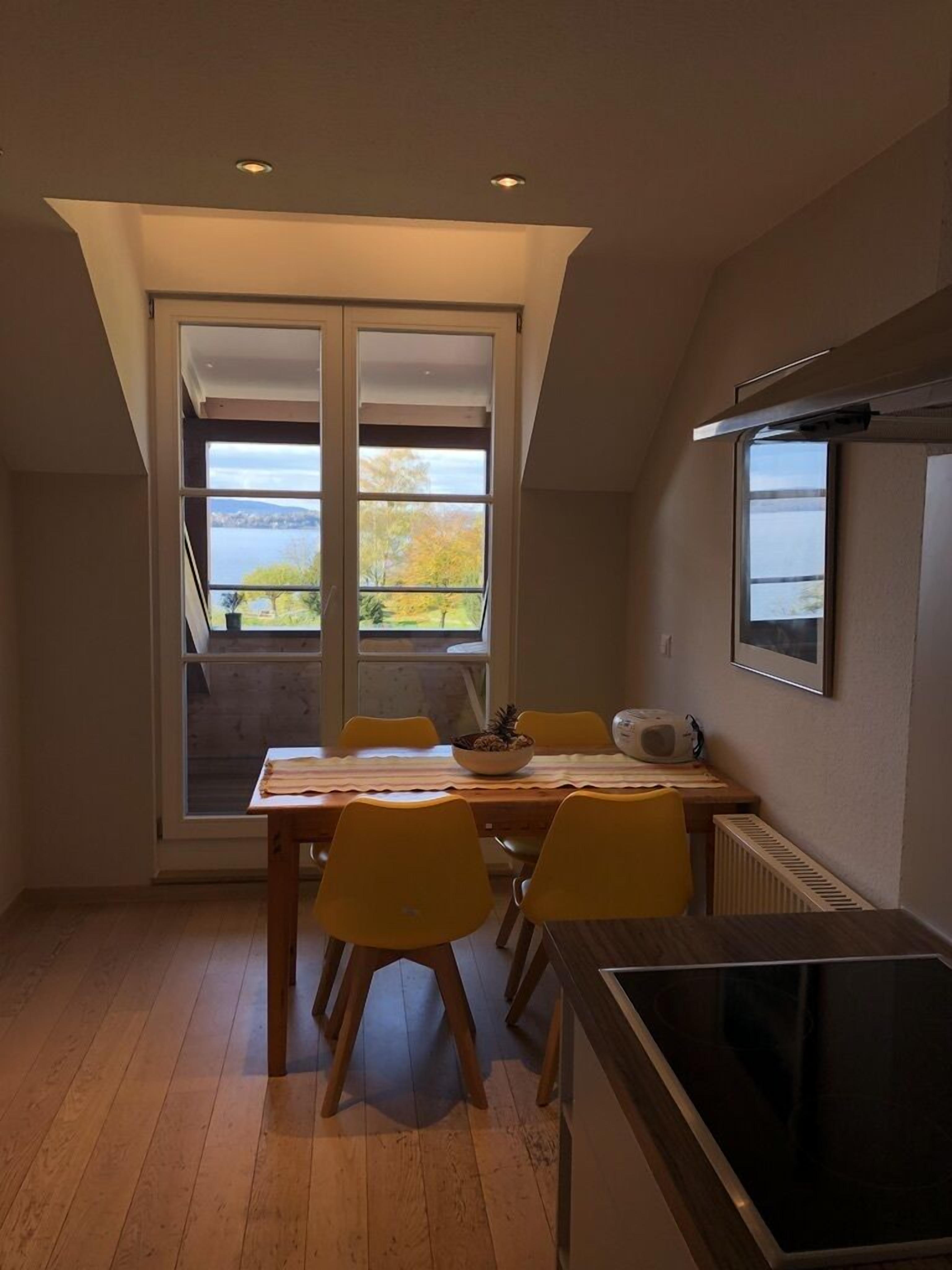 Family Duplex, 1 Bedroom, Balcony, Lake View | Private kitchen | Fridge, microwave, oven, stovetop