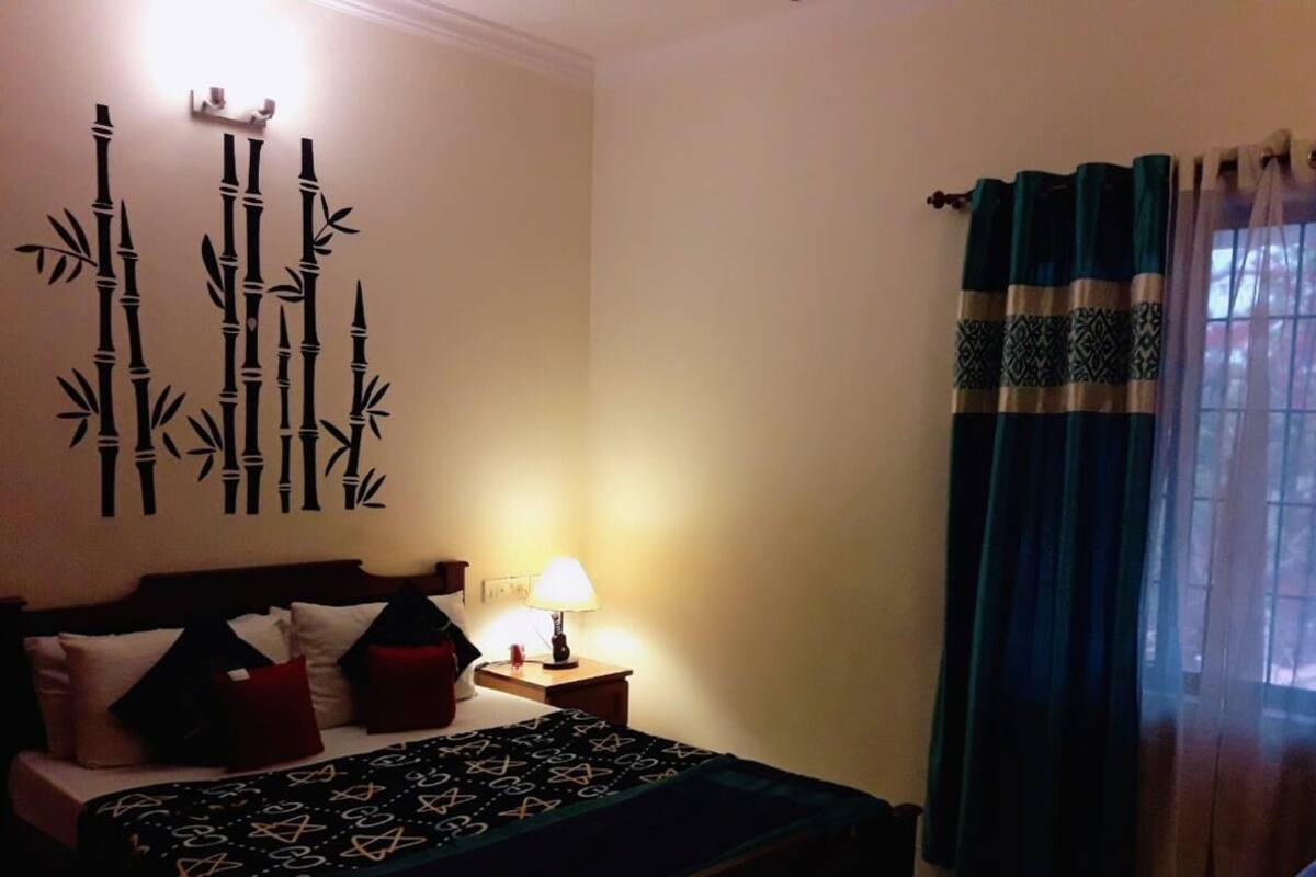 Egyptian cotton sheets, premium bedding, down duvets