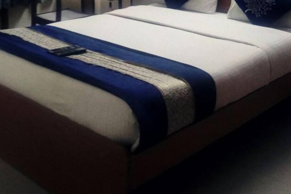 Egyptian cotton sheets, premium bedding, down duvets