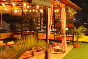 Terrace/patio - The Hosteller Jaipur (Jaipur)