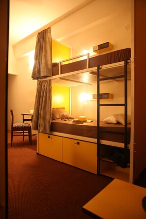 In-room safe, iron/ironing board, free WiFi, bed sheets