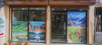 OYO 297 Hotel Aayam