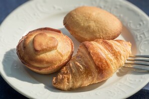 Tägliches inbegriffenes einheimisches Frühstück