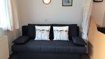 Schallisolierte Zimmer, kostenloses WLAN, Bettwäsche