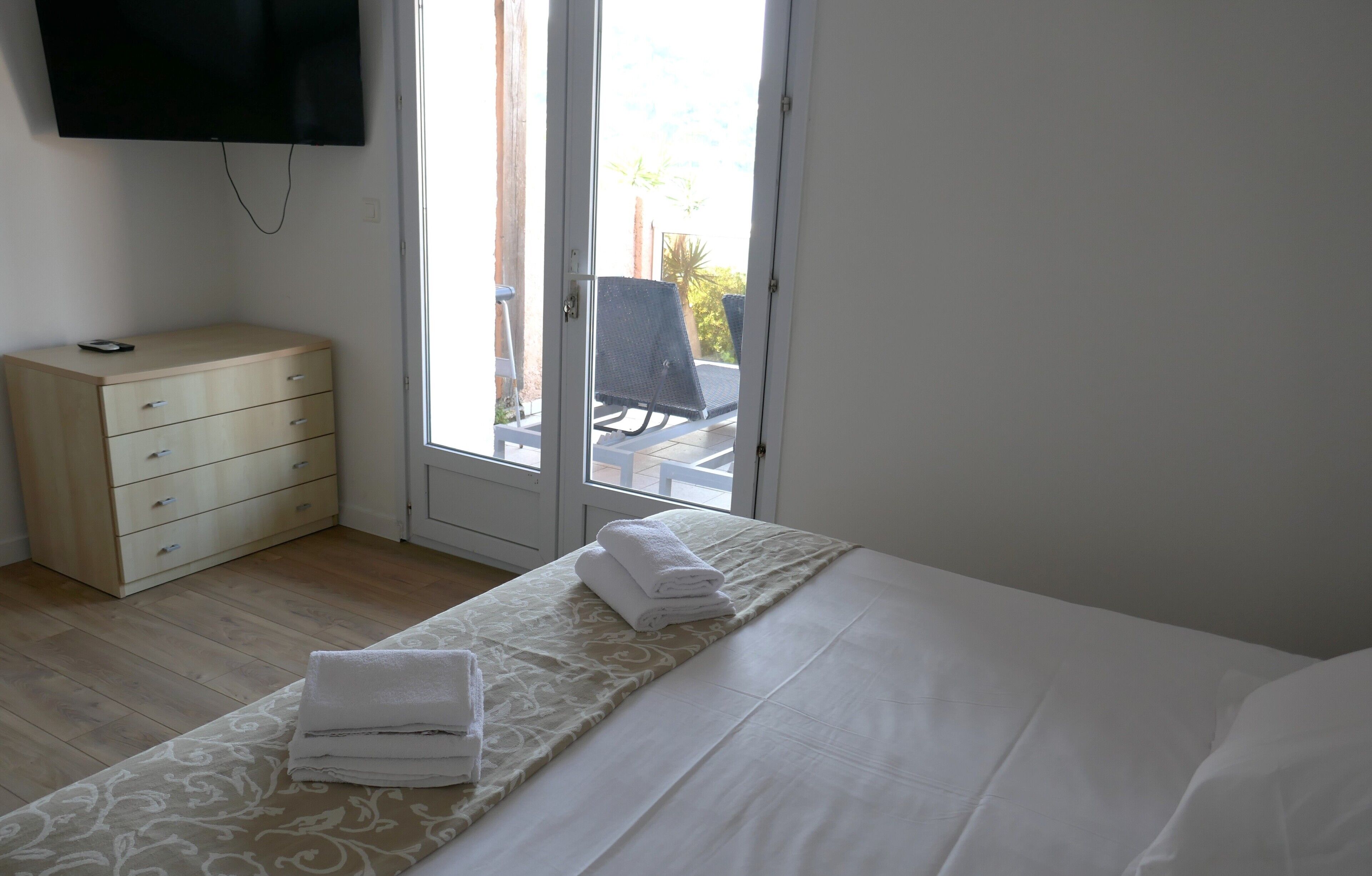 Apartamento | Ferros/tábuas de passar roupa, Wi-Fi de cortesia, roupa de cama