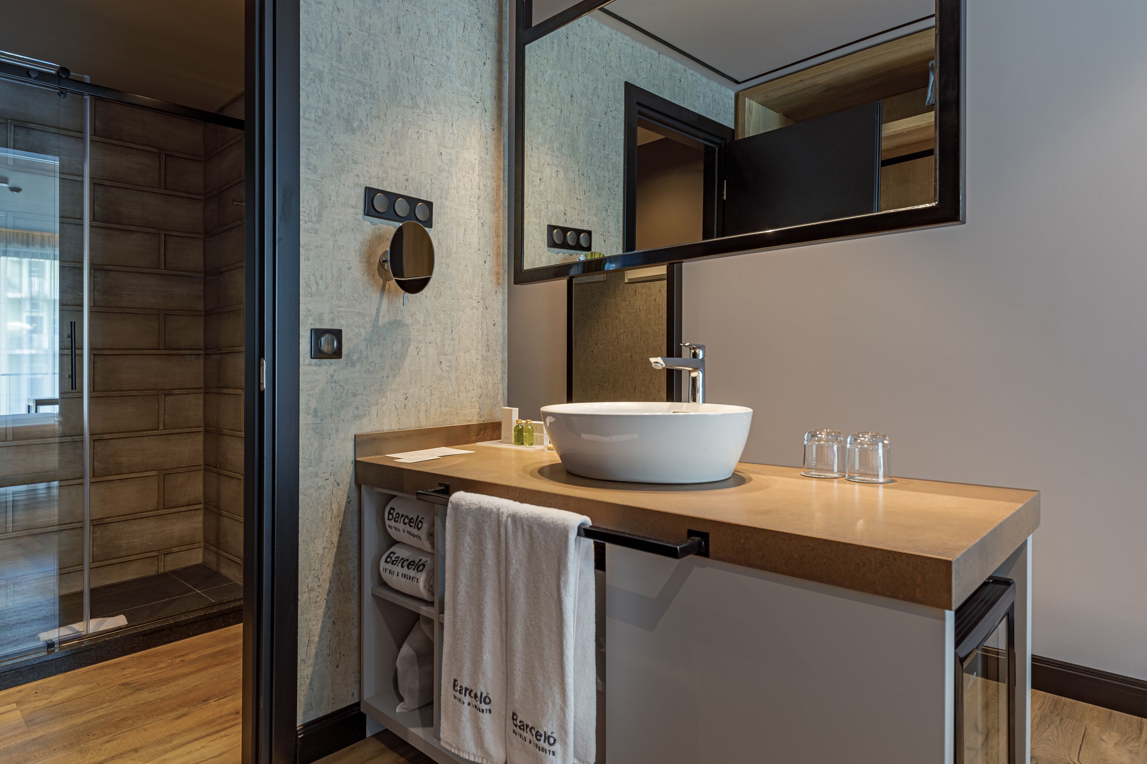 shower, rainfall showerhead, eco-friendly toiletries, hair dryer