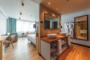Hypo-allergenic bedding, in-room safe, individually decorated - Barcelo Budapest (Budapest)