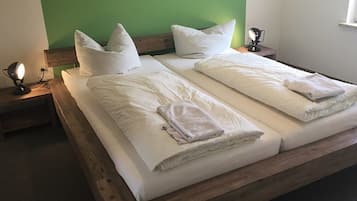 House | Free cribs/infant beds, free WiFi