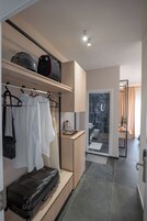 Deluxe Double Room, Balcony | Soundproofing, free WiFi, bed sheets