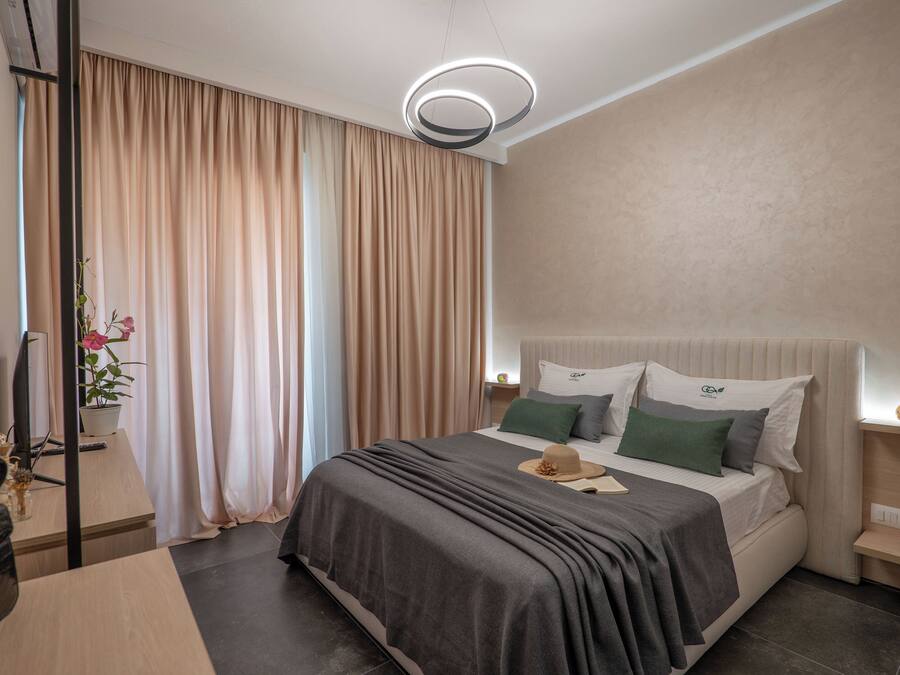Deluxe Double Room, Balcony, Sea View | Soundproofing, free WiFi, bed sheets