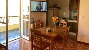 Apartment, 3 Bedrooms | In-room dining - Martina Apartment Mare (Gallipoli)