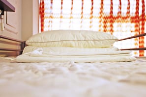 Soundproofing, free WiFi, bed sheets - Navel Orange Hostel (Taitung)