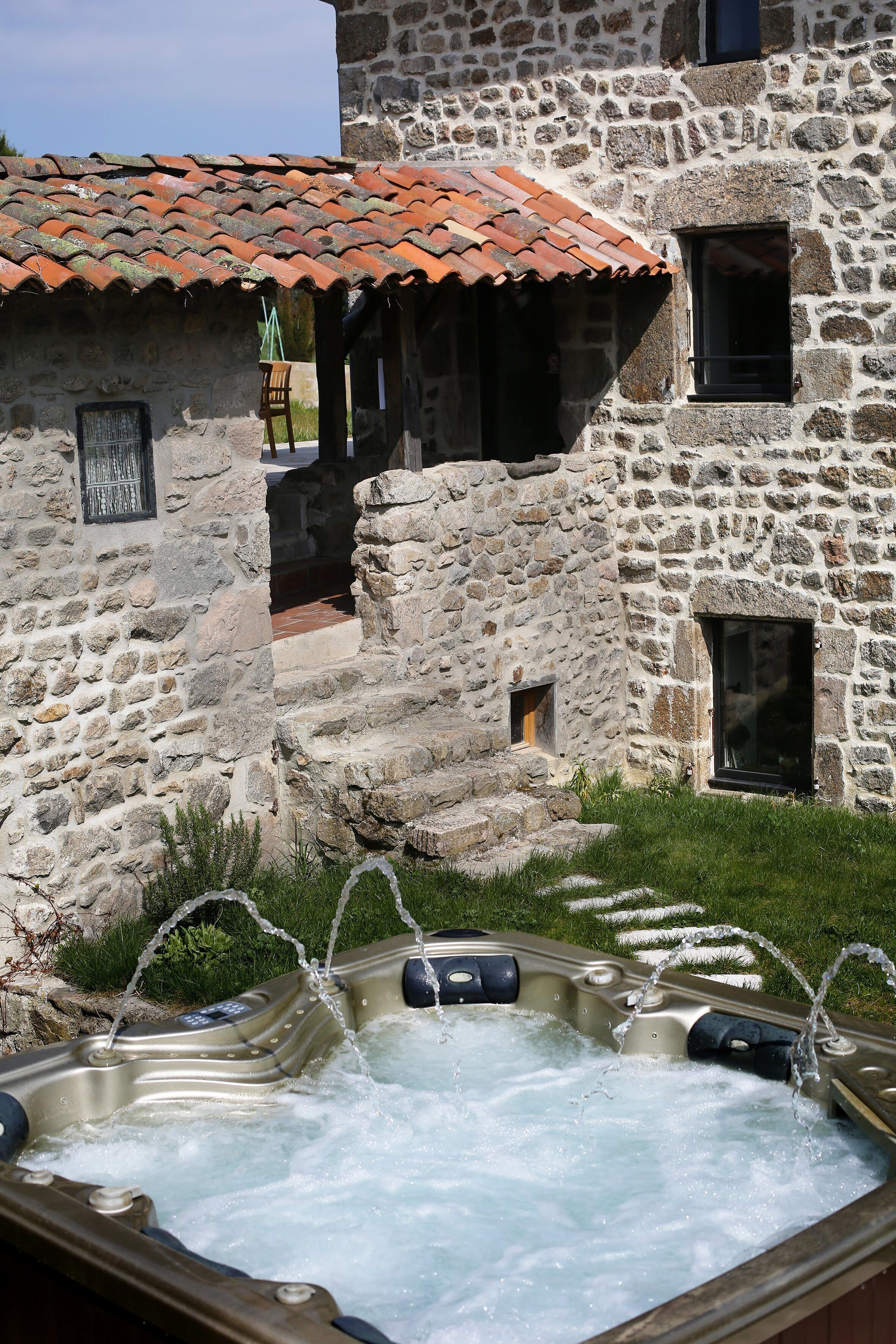 Bain à remous extérieur