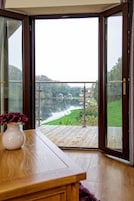 1 habitación, decoración personalizada y muebles diferentes 