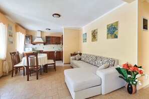 Ferienhaus, 3 Schlafzimmer, eigener Pool | Wohnbereich