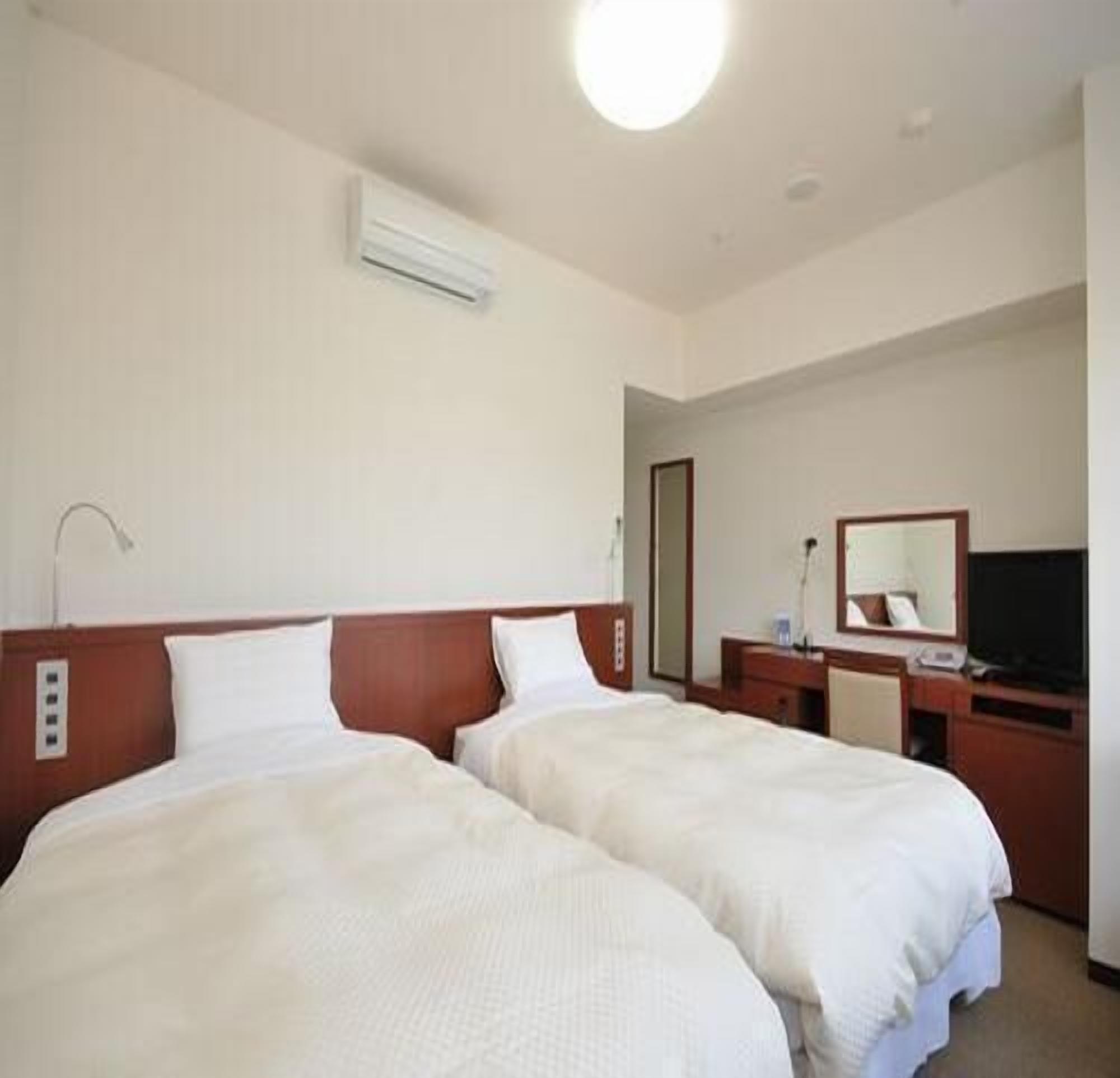 Escrivaninha, Wi-Fi de cortesia, roupa de cama