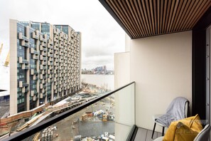 Balcony view - Platinum Apartment next to O2 Arena (London)