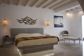 Dubbelrum | Minibar, värdeförvaringsskåp på rummet, gratis wi-fi och sängkläder