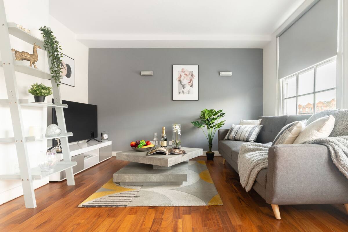 Deluxe Apartment, 2 Bedrooms | Living area | Flat-screen TV