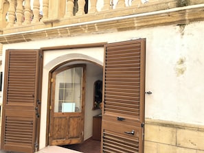 Entrée de l’hébergement