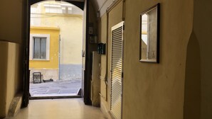 Interior entrance - Suite Coppola (Gallipoli)