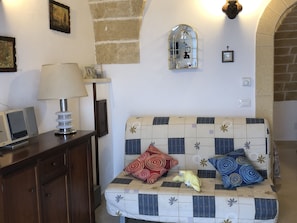 Apartment, 1 Bedroom, Ground Floor | Living area