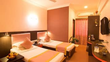 Superior Double Room, 1 Double Bed | Rollaway beds, free WiFi