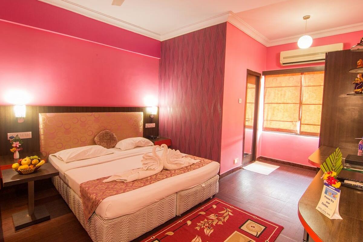 Rollaway beds, free WiFi
