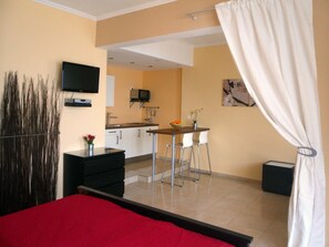 In-room safe, soundproofing, iron/ironing board, free WiFi - Galini beach studios (Corfu)