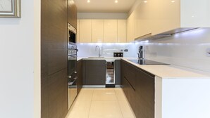 Apartment | Private kitchen - Platinum Apartment in Central London (London)