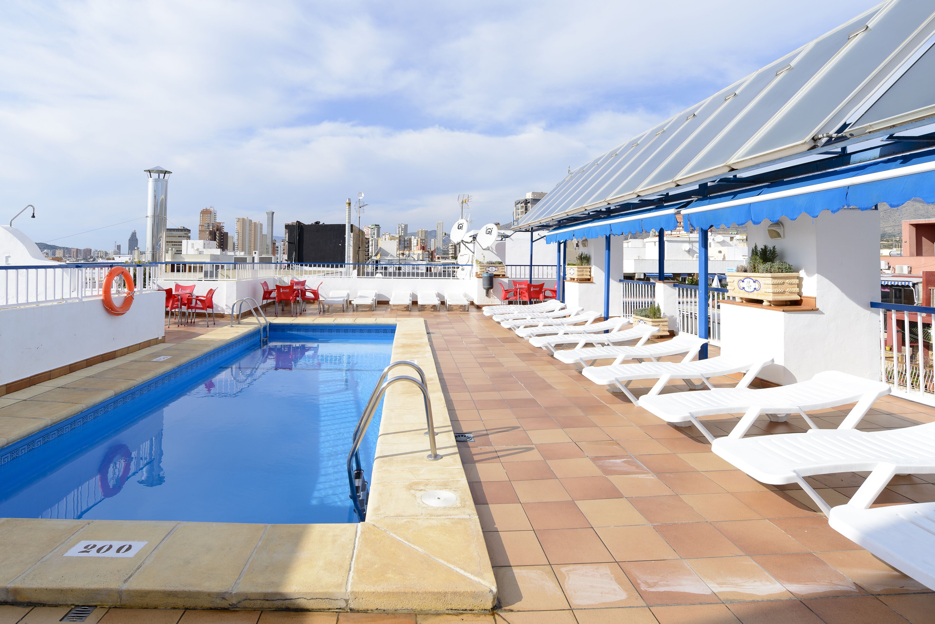 Outdoor pool, pool loungers