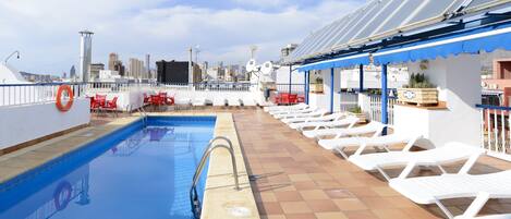 Outdoor pool, pool loungers