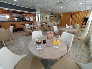 Bar (on property) - Hotel Mareny Benidorm (Benidorm)