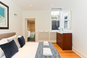 Apartment | Individuell dekoriert, individuell eingerichtet, Bügeleisen/Bügelbrett