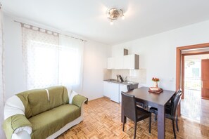 Apartment | Living room | LCD TV - Honolulu Apartment (Dubrovnik)