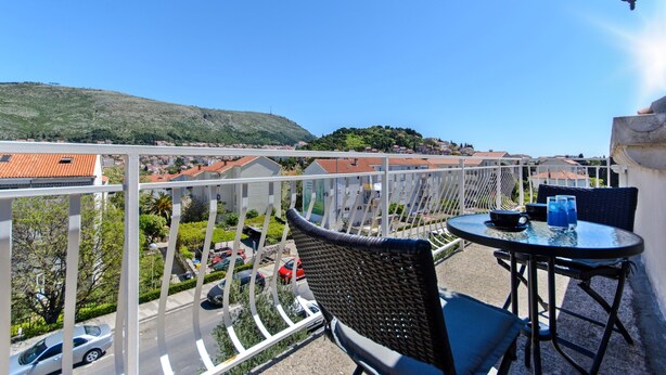Unclassified image, 1 of 14, button - Honolulu Apartment (Dubrovnik)