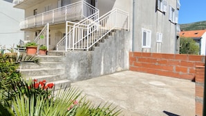 Unclassified image, 3 of 14, button - Honolulu Apartment (Dubrovnik)