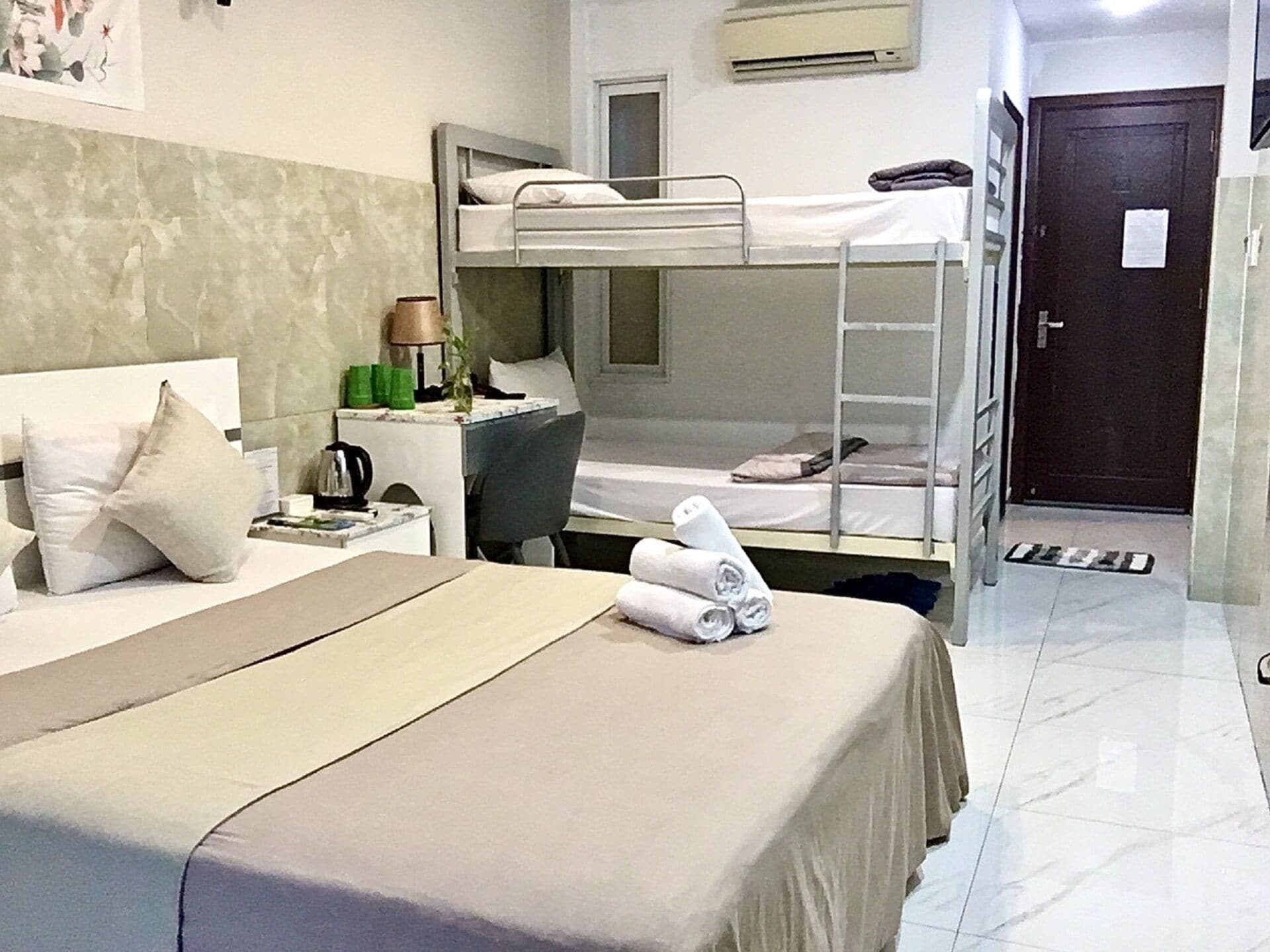 Foto - SaiGon CoZy Hotel "241 Pham Ngu Lao Street''